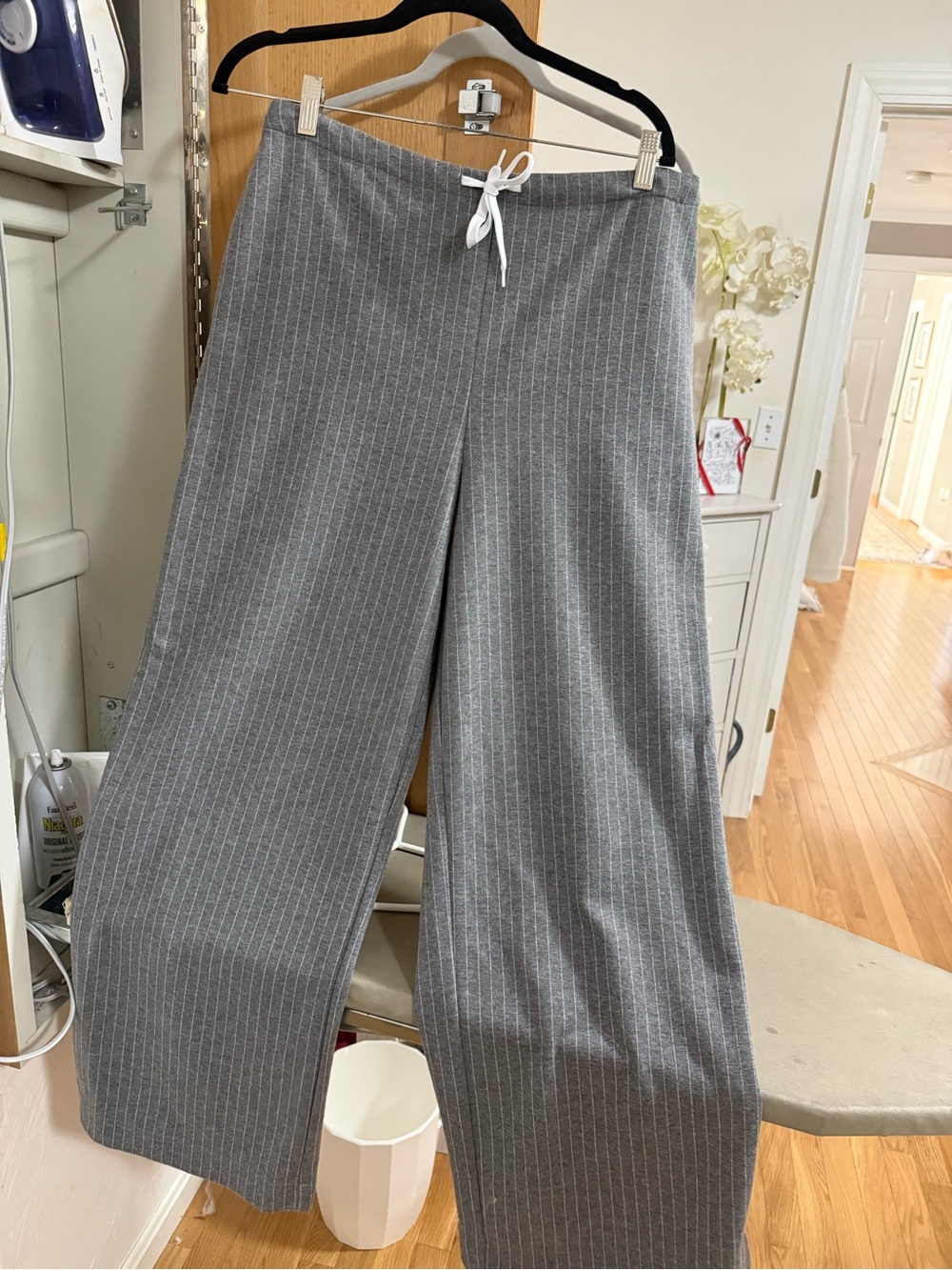 bagatelle Gray Pinstripe Wide-Leg Drawstring Pants